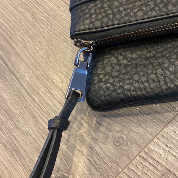 NWOT Moda Luxe black fold over crossbody purse - Picture 6 of 7